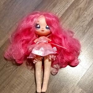 Na Na Na Surprise 2020 MGA Big Eyed Pink Haired Fabric